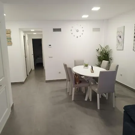 아파트 Centrico A 150 Metros De La Playa 푸엔히롤라